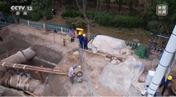 央視《焦點訪談》聚焦地?zé)崮芄┡?地大熱能